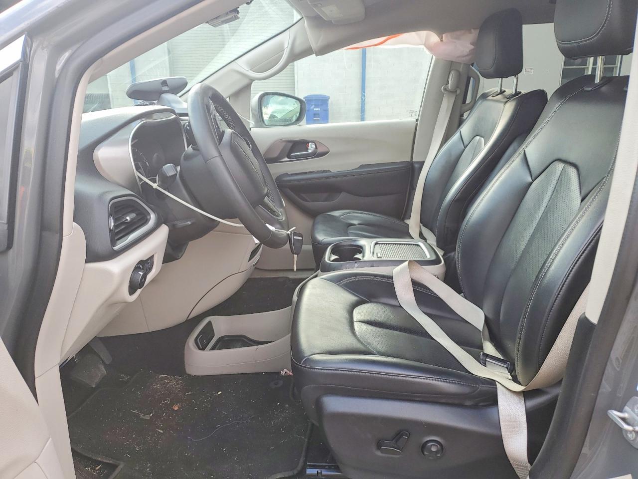 Chrysler Pacifica Touring L