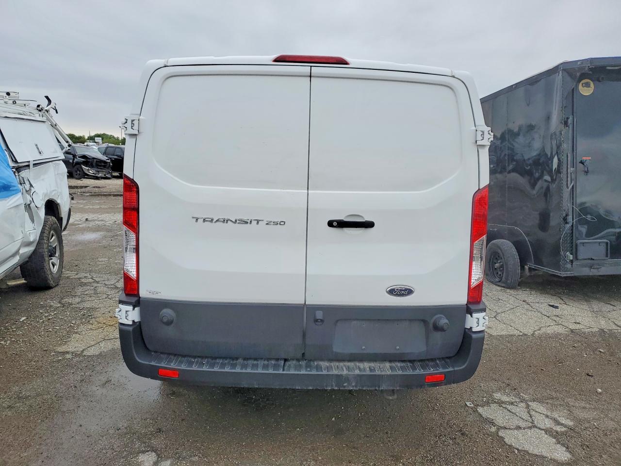 Ford Transit T-250