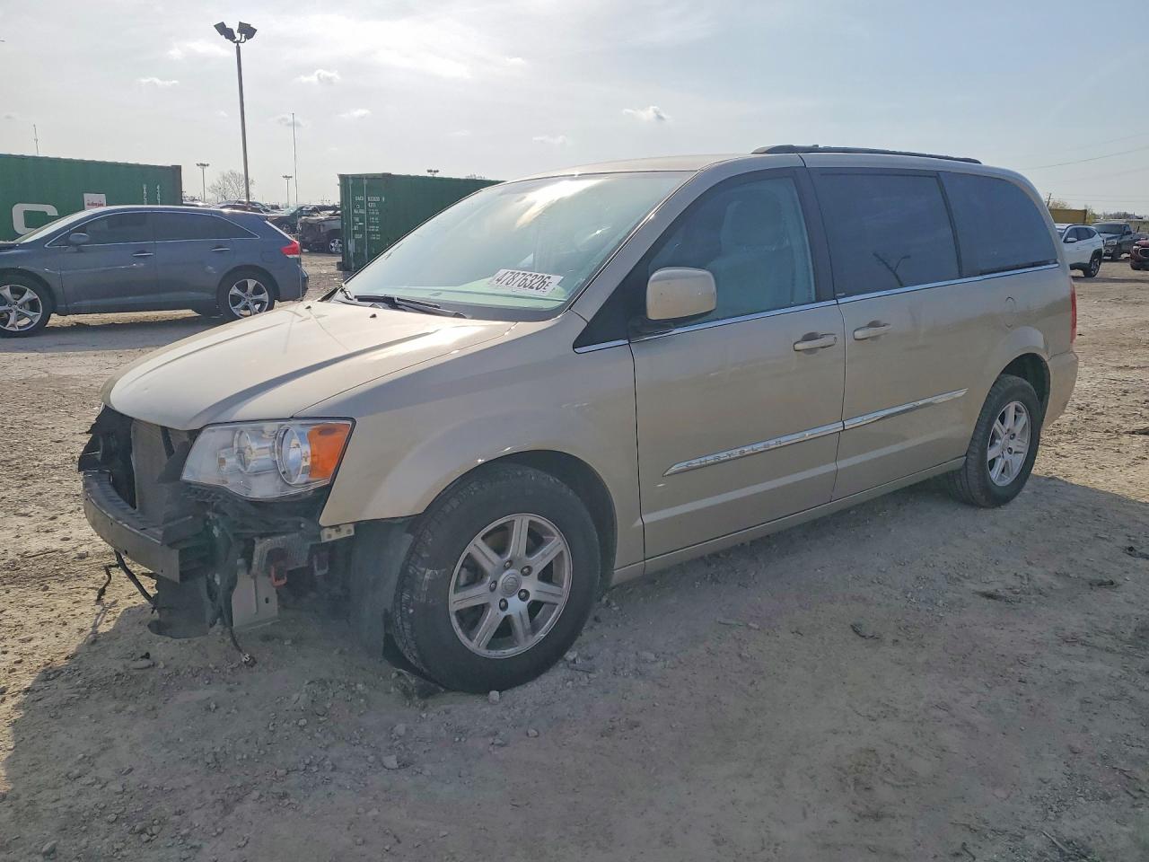 Salvage Chrysler Minivan Image