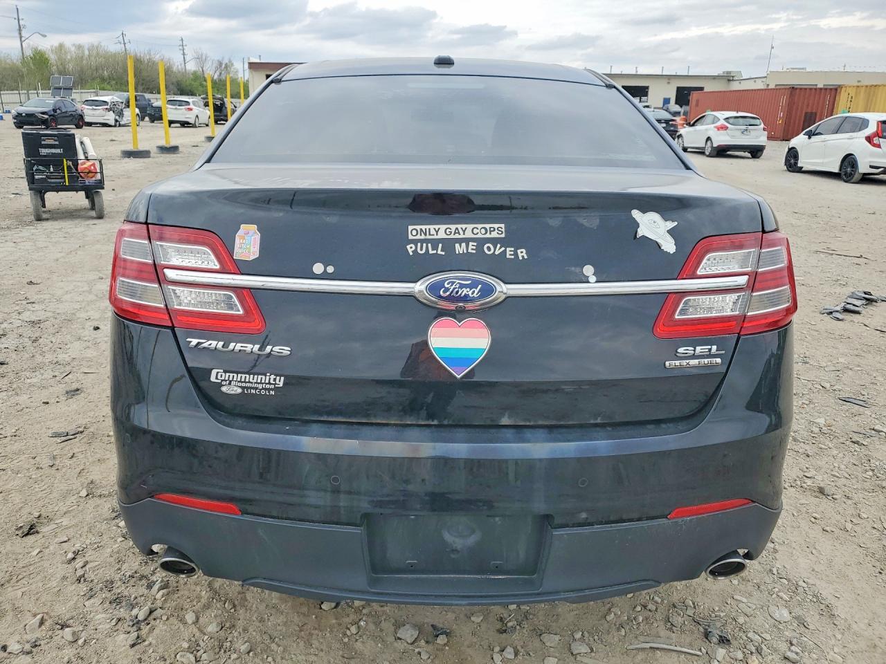 Ford Taurus Sel