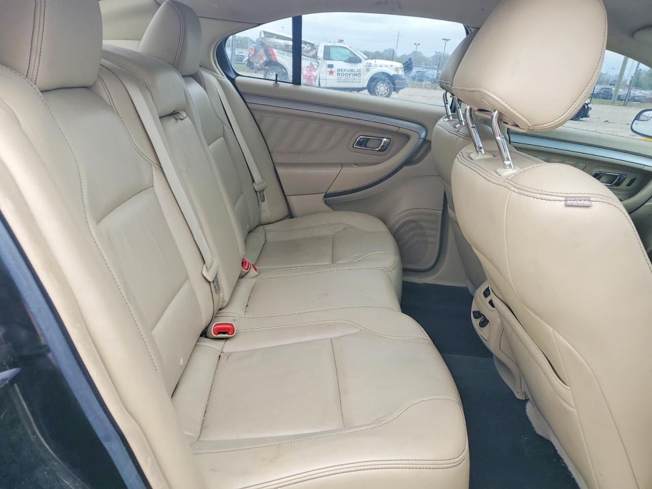 Ford Taurus Sel