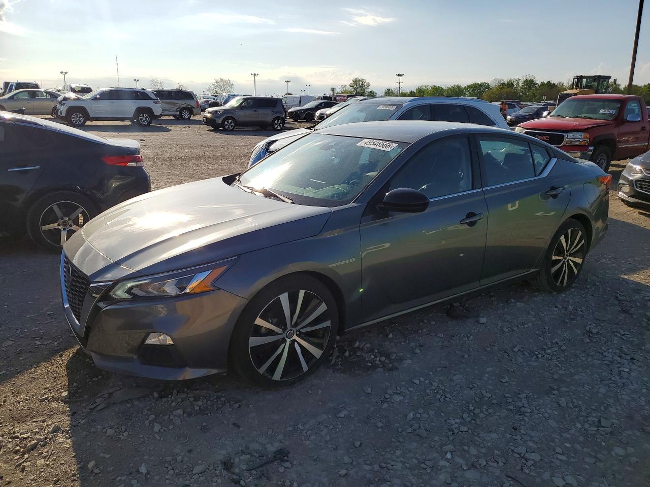 Salvage Nissan Altima Image