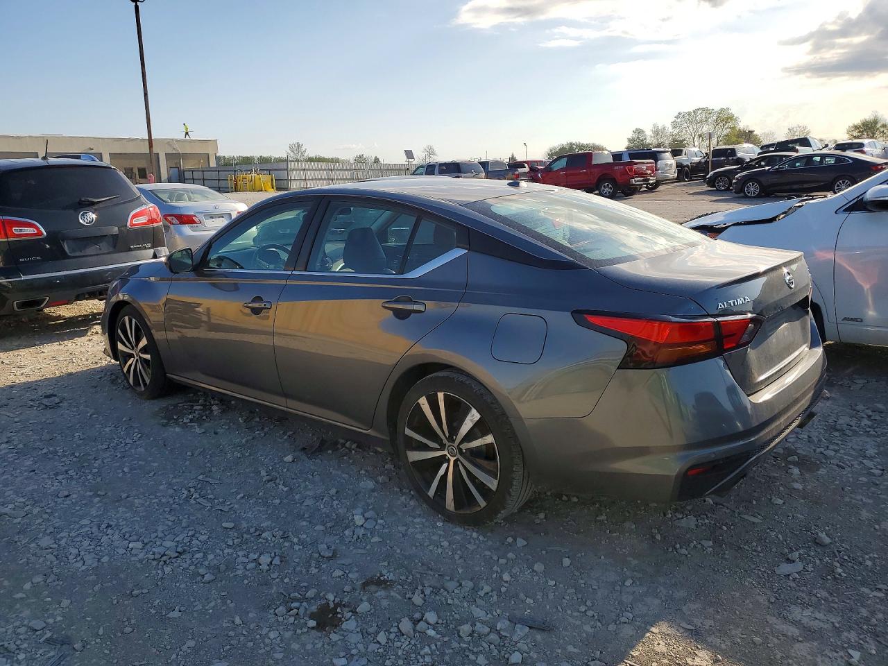 Nissan Altima Sr
