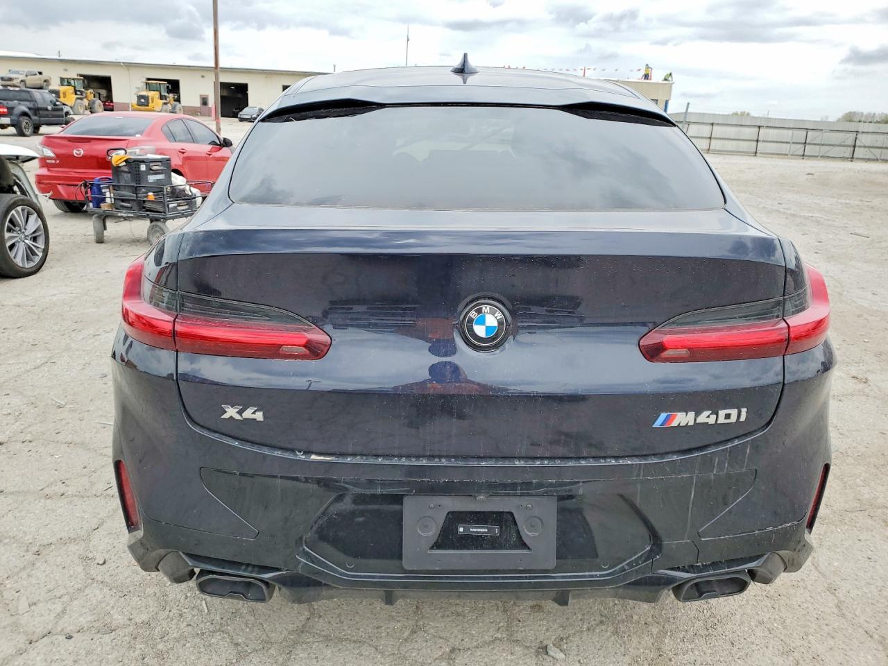 BMW X Series M40i