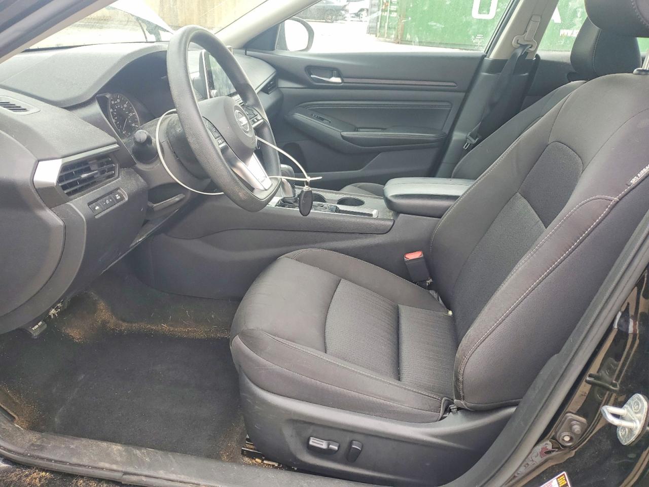 Nissan Altima S