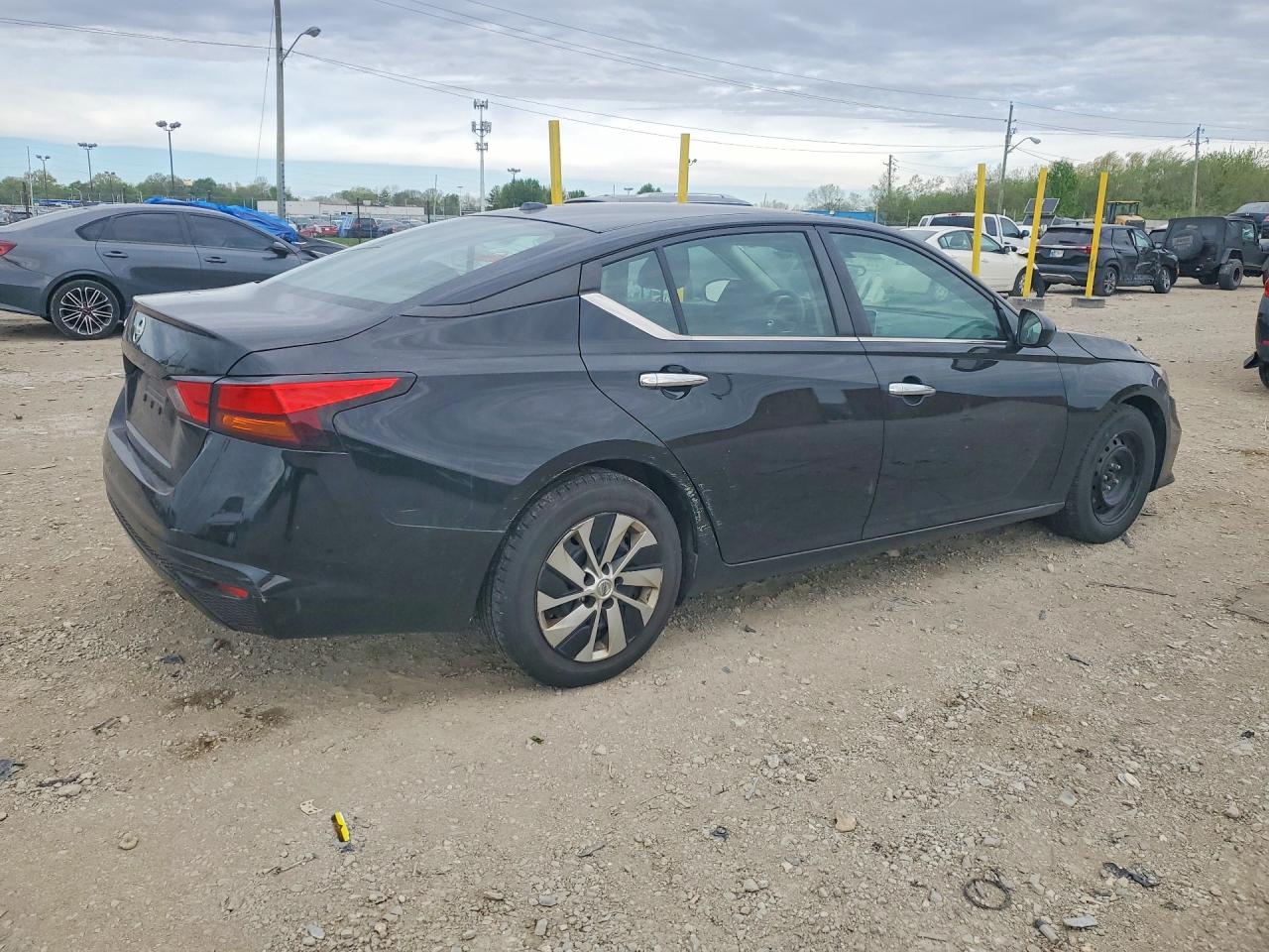Nissan Altima S