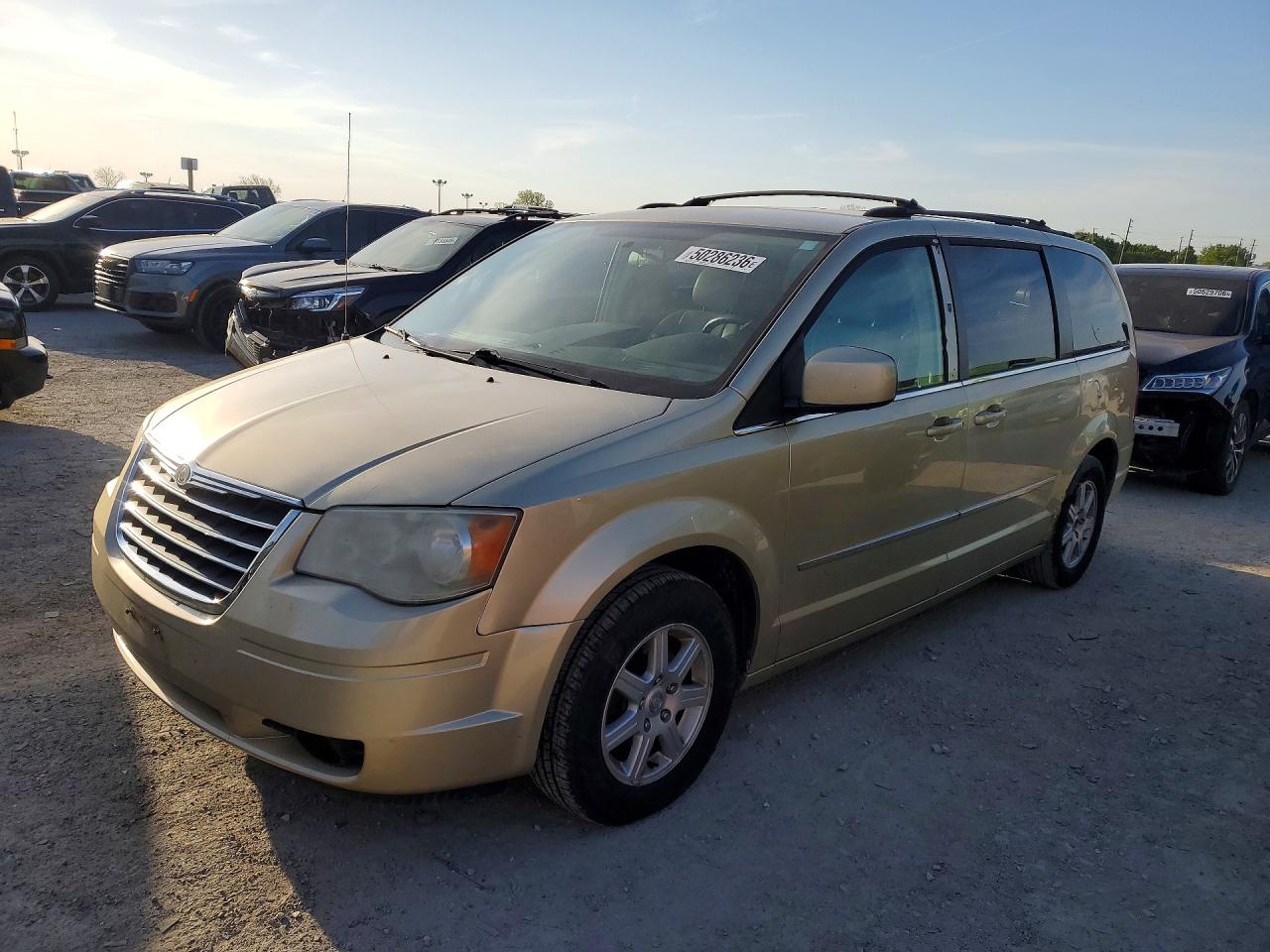 Salvage Chrysler Minivan Image
