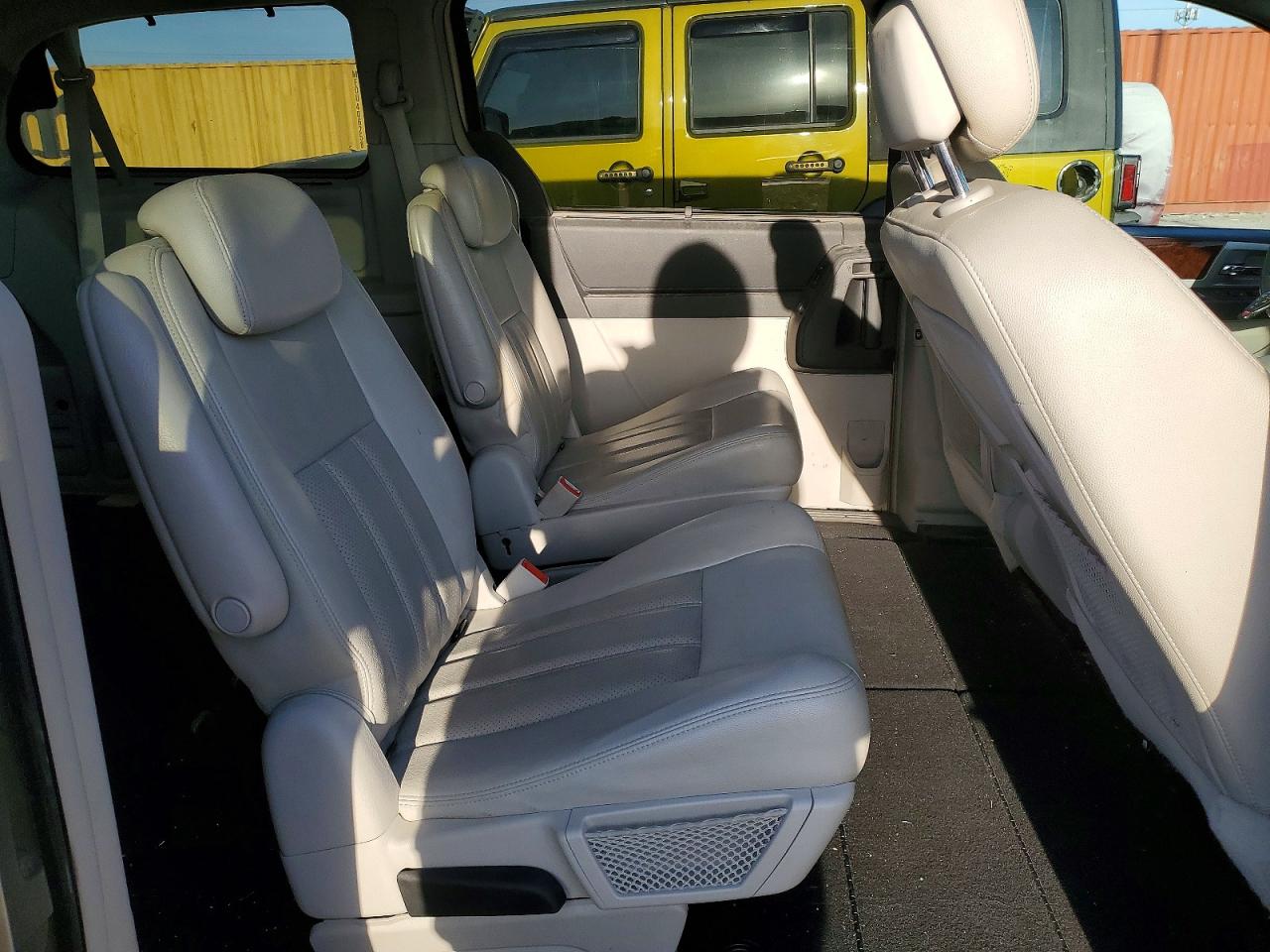 Chrysler Minivan Touring Plus