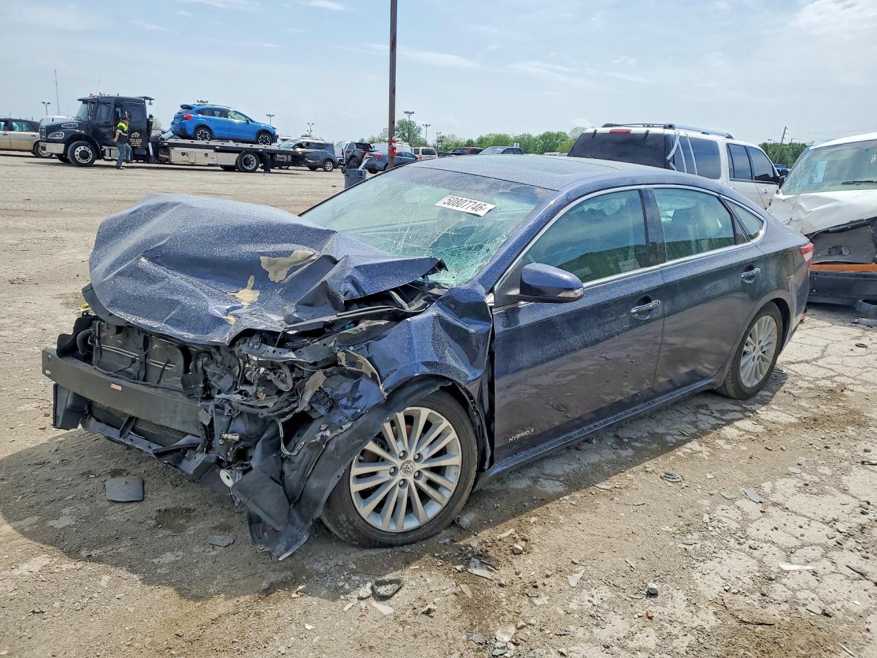 Salvage Toyota Avalon Image