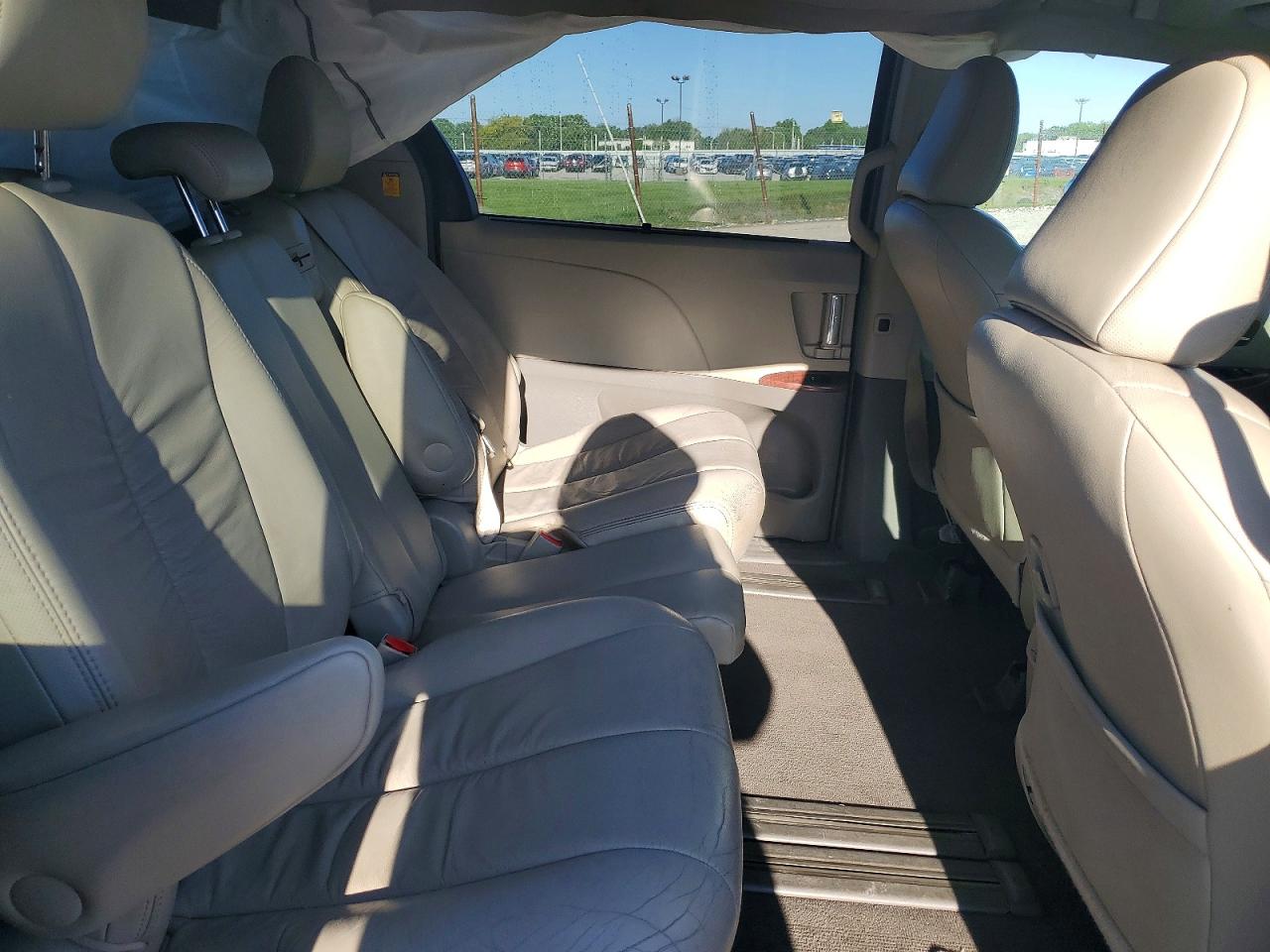 Toyota Sienna Xle 8-passenger