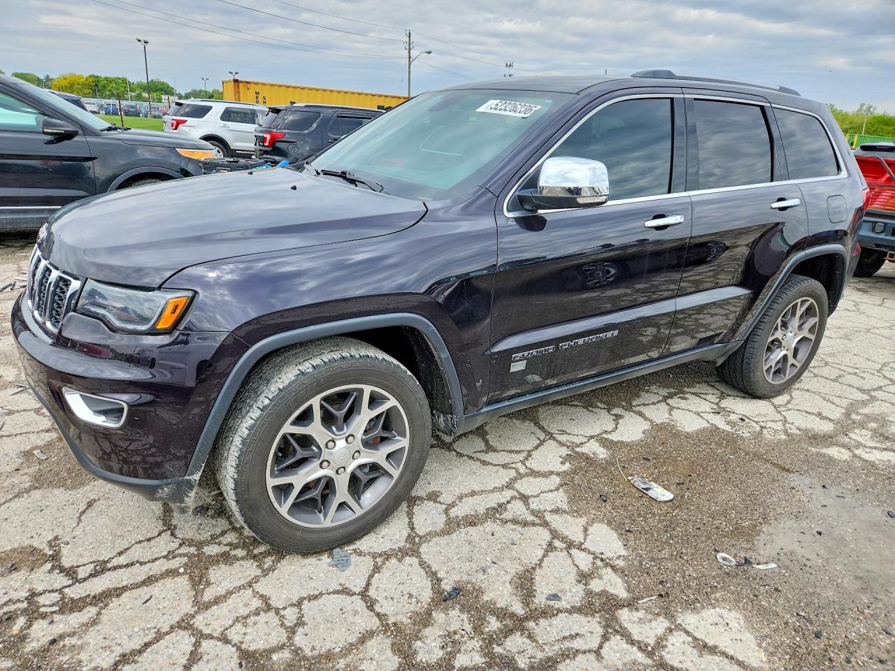 Salvage Jeep Grand Cherokee Image