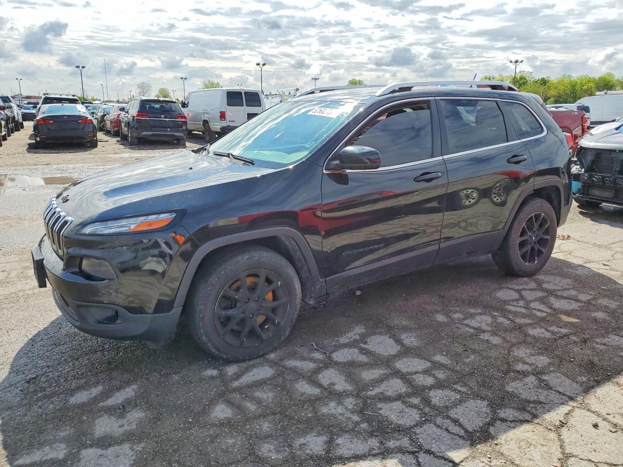 Salvage Jeep Cherokee Image