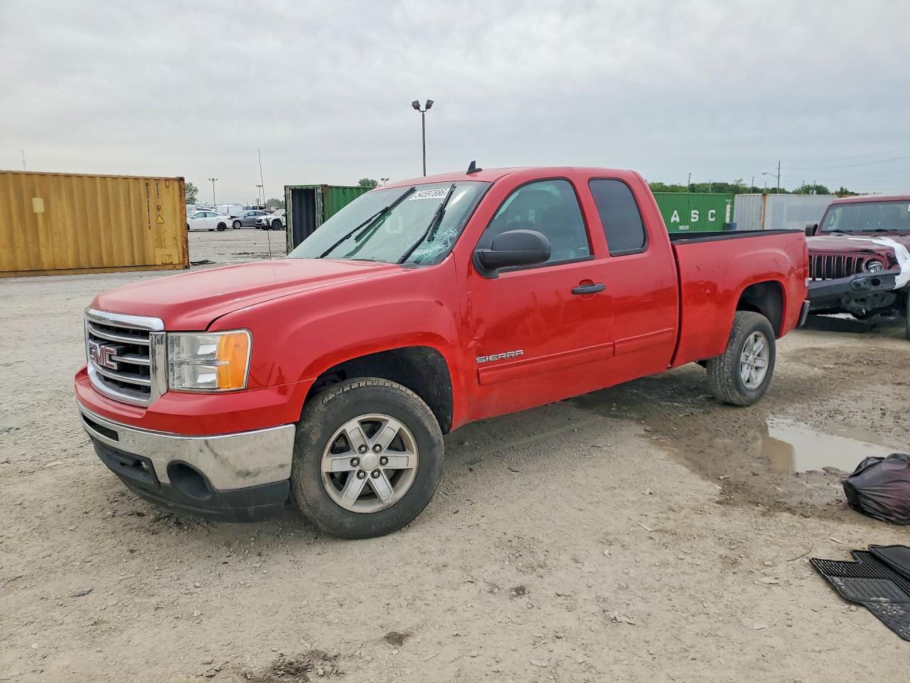 Salvage GMC Sierra Image
