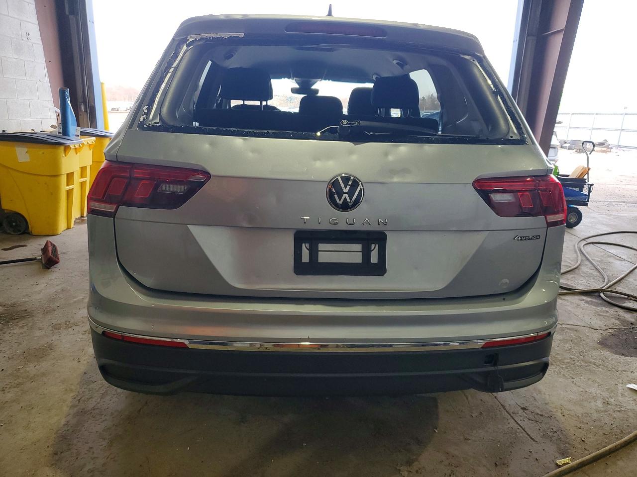 Volkswagen Tiguan S