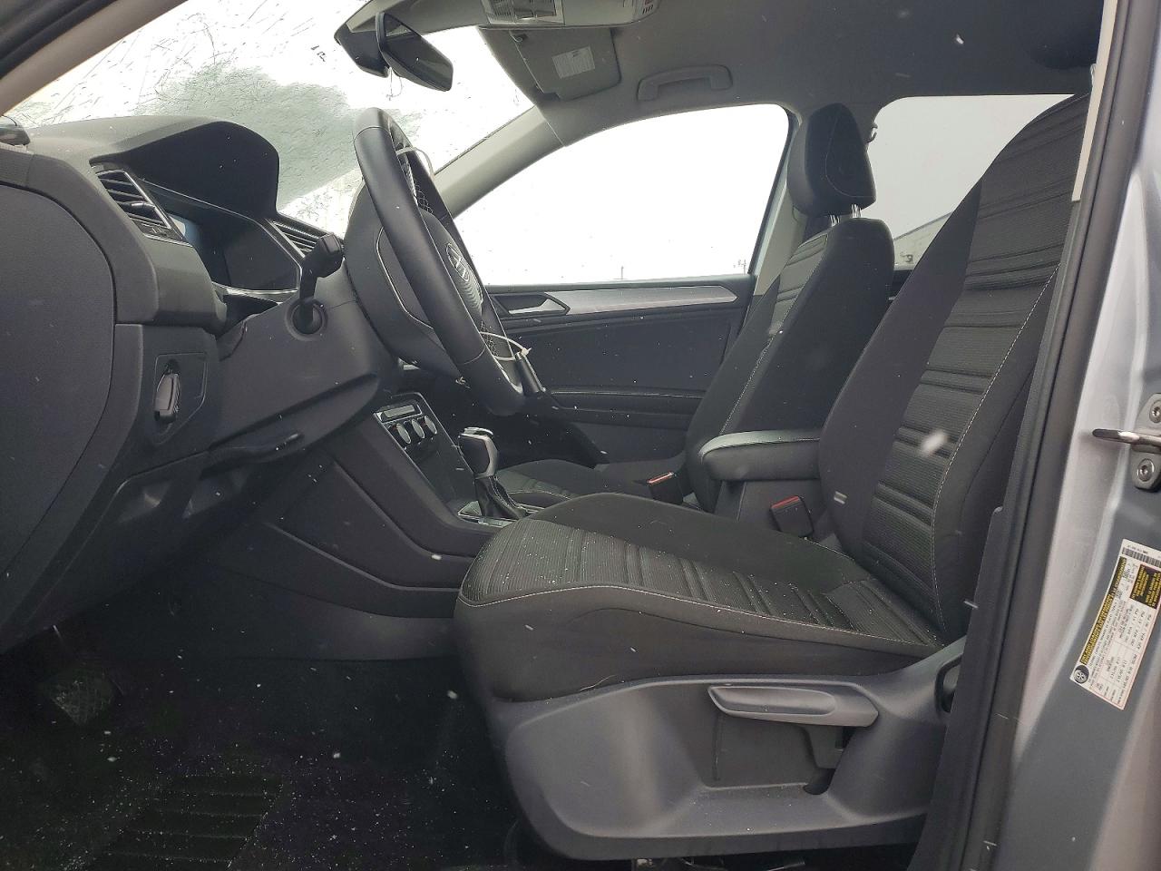 Volkswagen Tiguan S