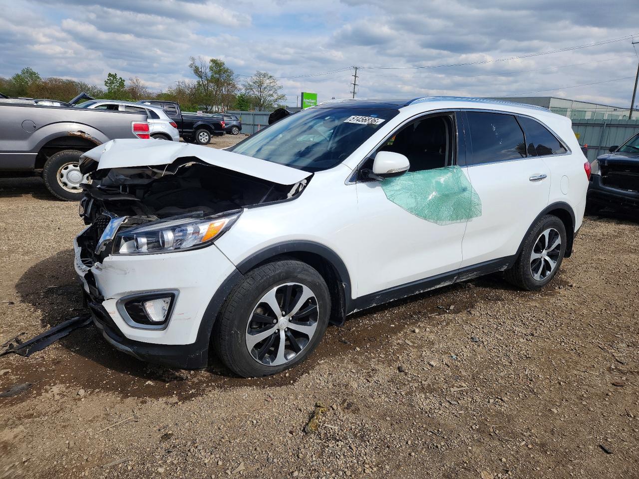 Salvage Kia Sorento Image