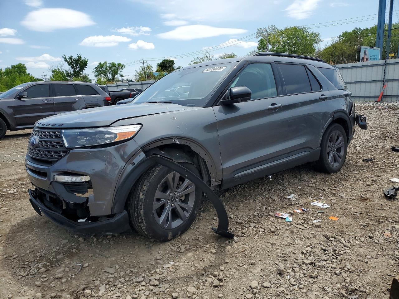 Salvage Ford Explorer Image