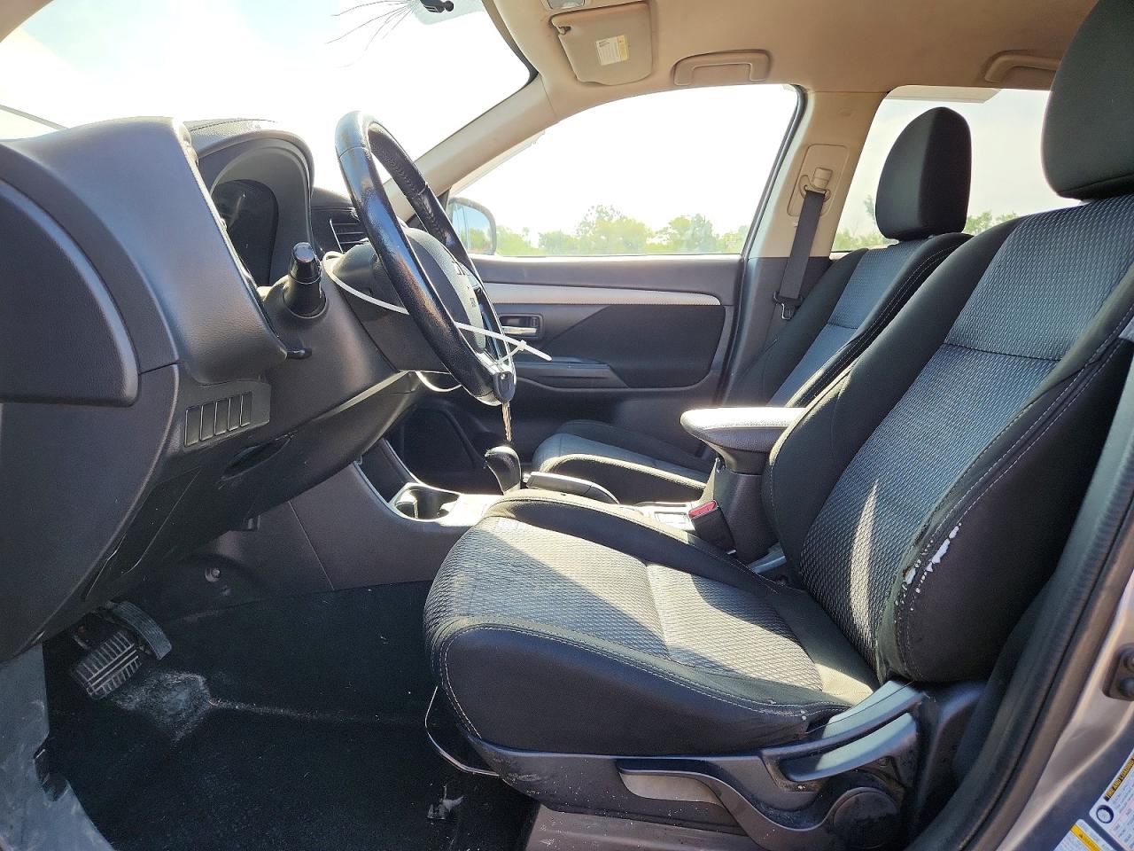 Mitsubishi Outlander Se