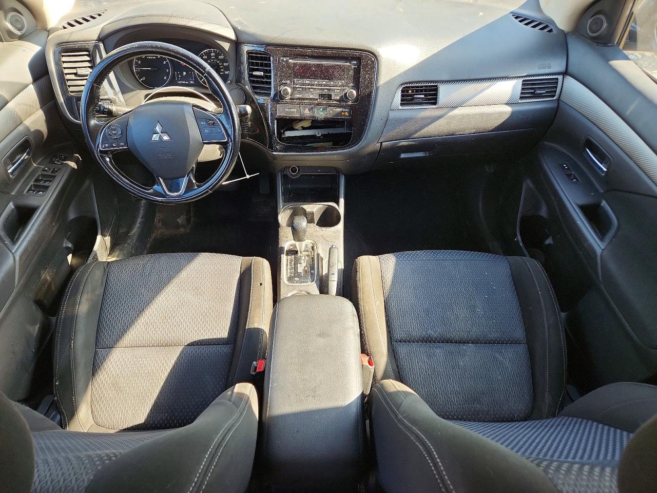 Mitsubishi Outlander Se