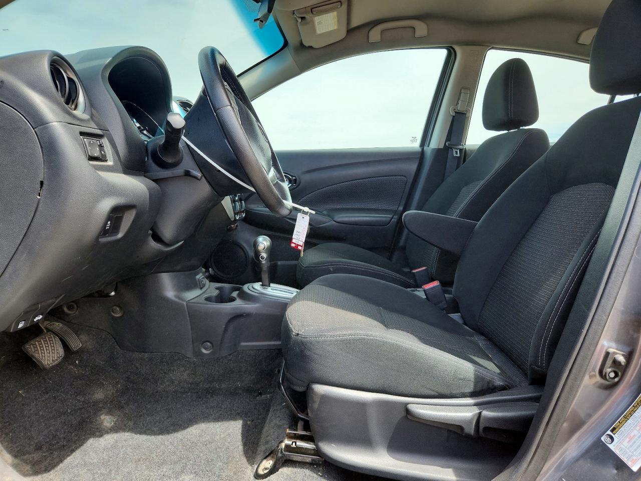Nissan Versa Sv