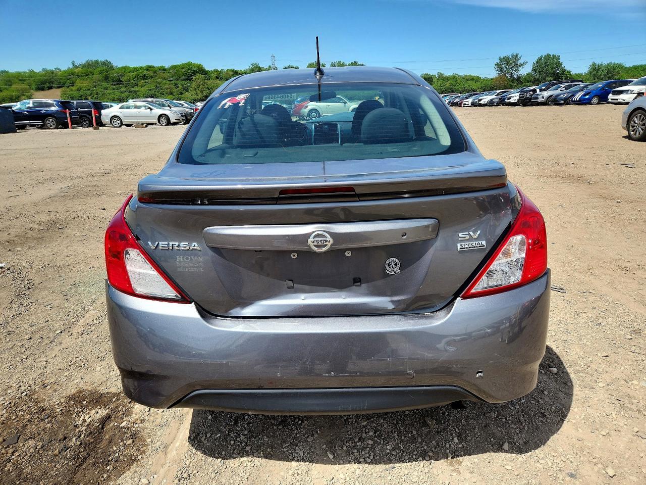 Nissan Versa Sv