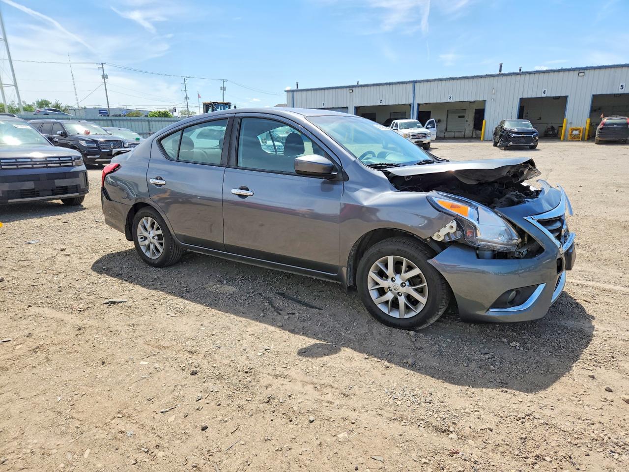 Nissan Versa Sv