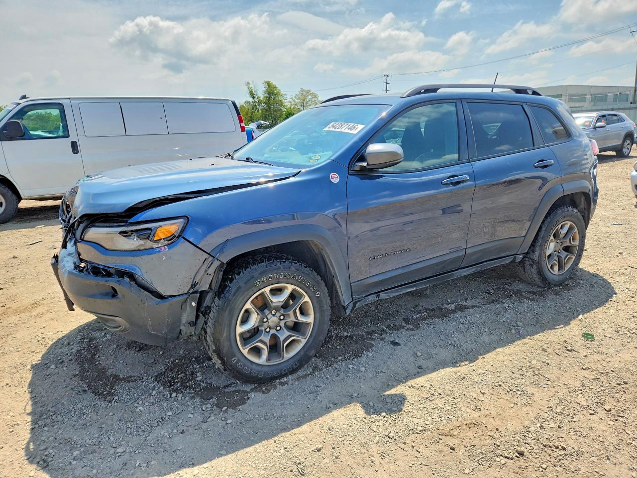 Salvage Jeep Cherokee Image