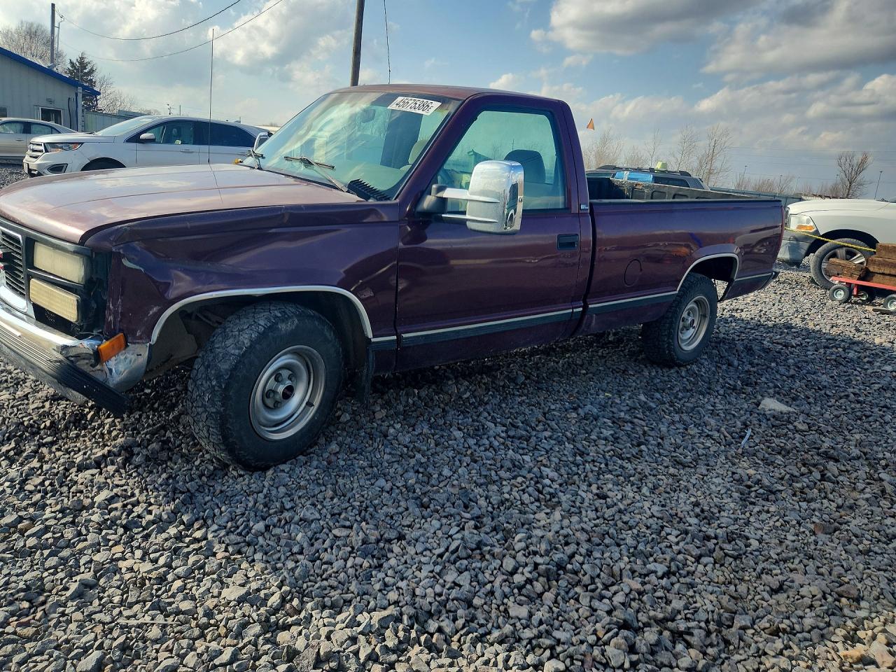 Salvage GMC Sierra Image