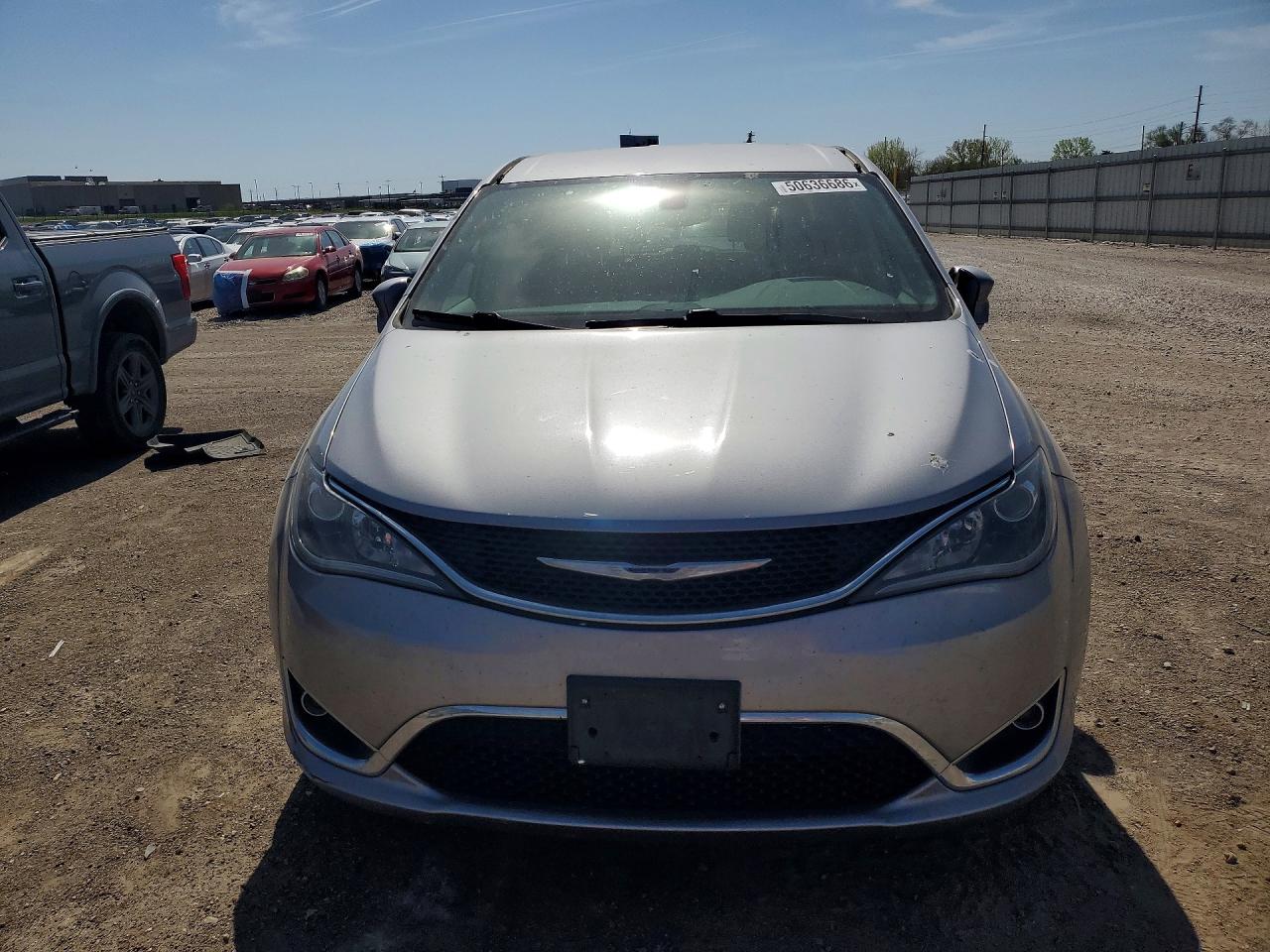 Chrysler Pacifica Touring L
