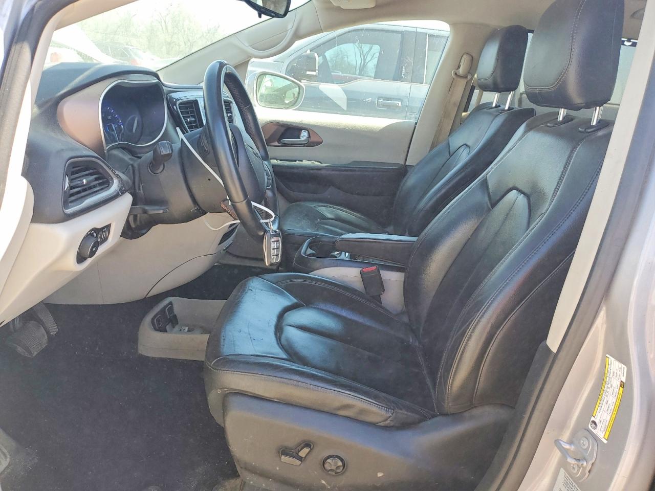 Chrysler Pacifica Touring L
