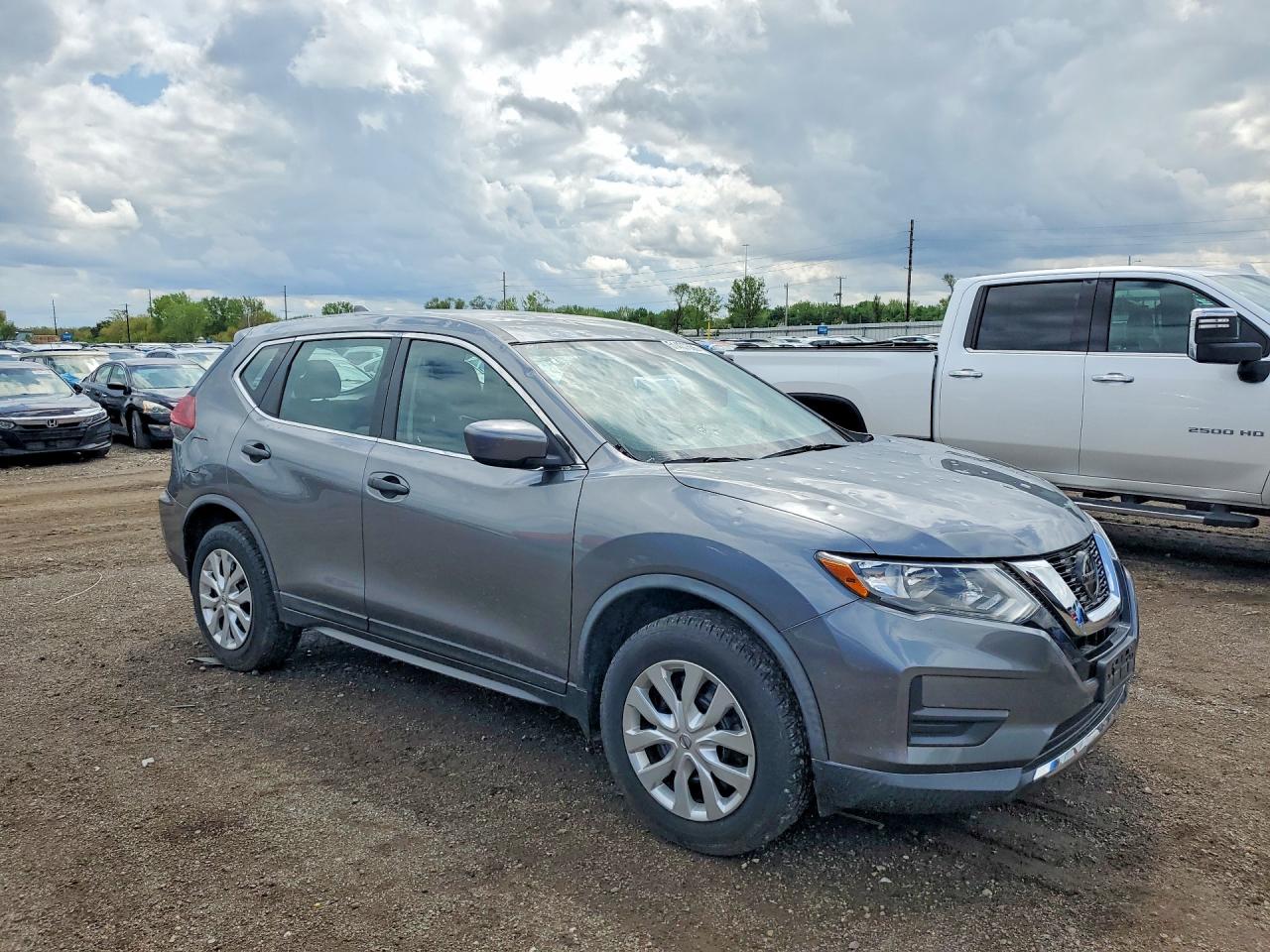 Nissan Rogue S