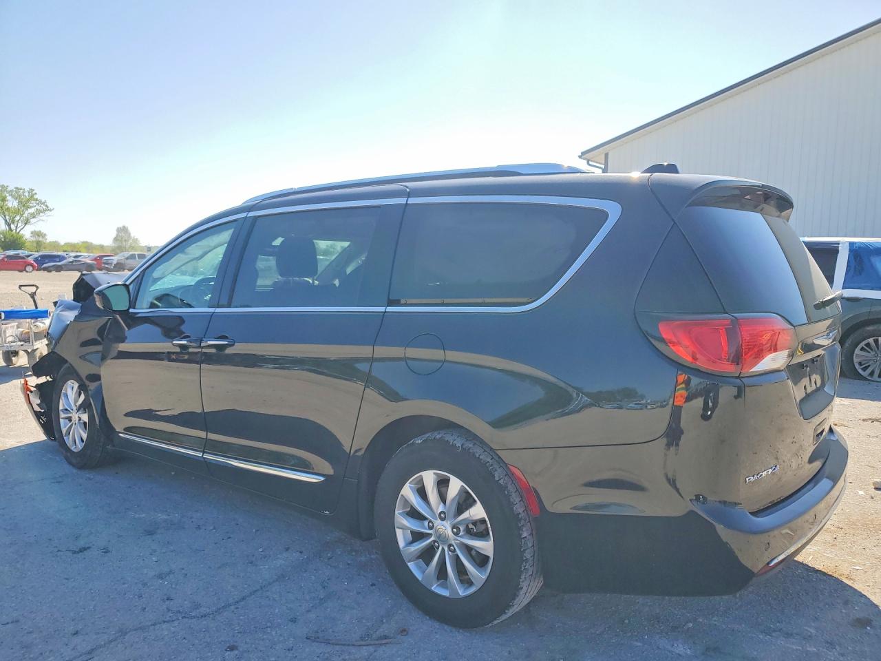 Chrysler Pacifica Touring L