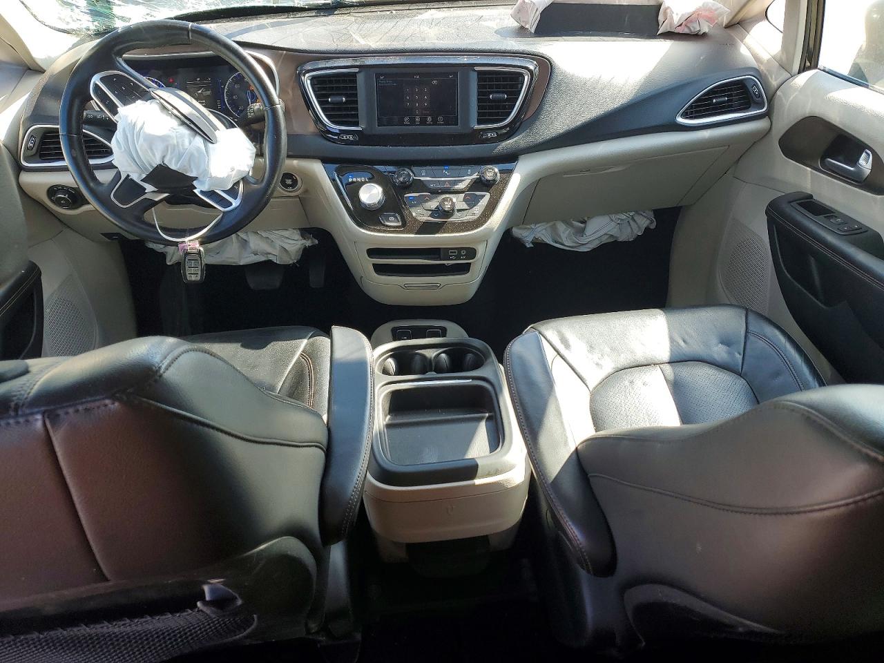 Chrysler Pacifica Touring L