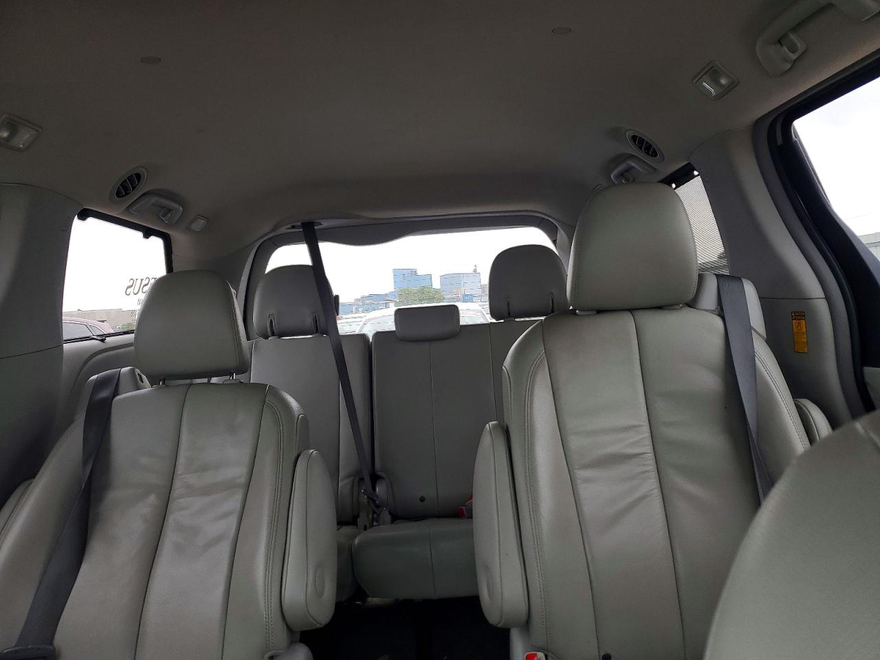 Toyota Sienna Xle 7-passenger
