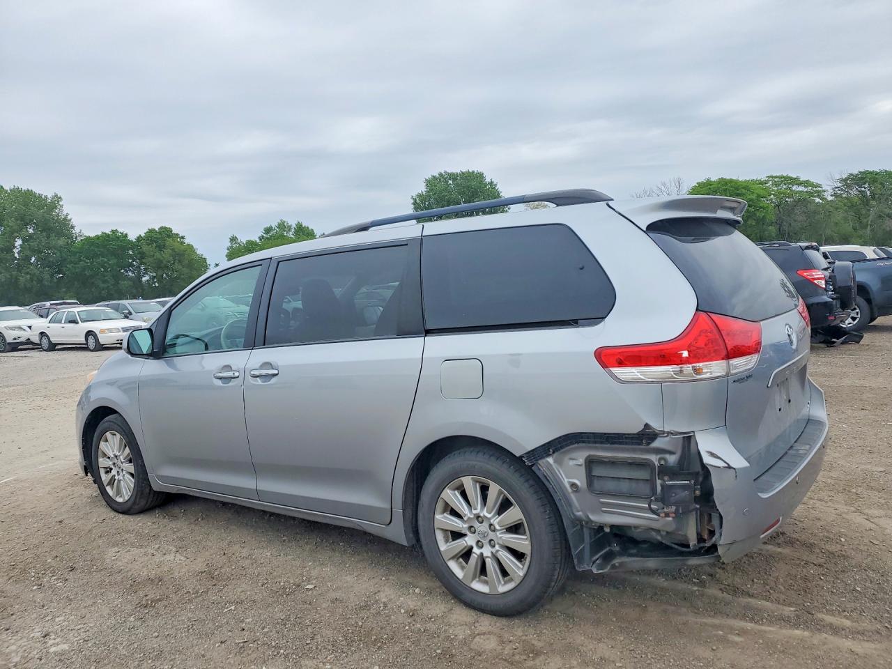 Toyota Sienna Xle 7-passenger