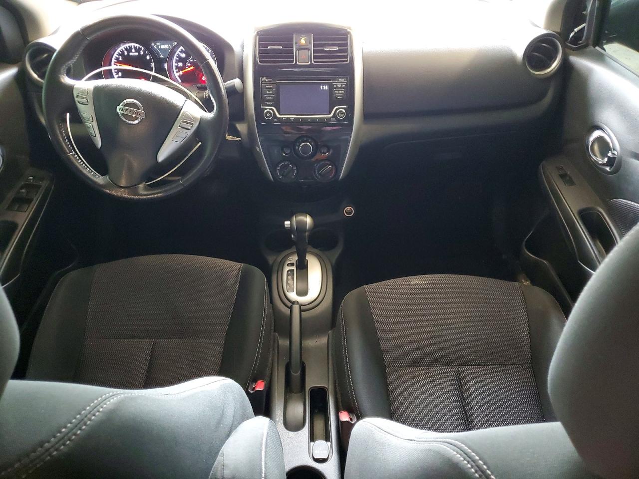 Nissan Versa Sv