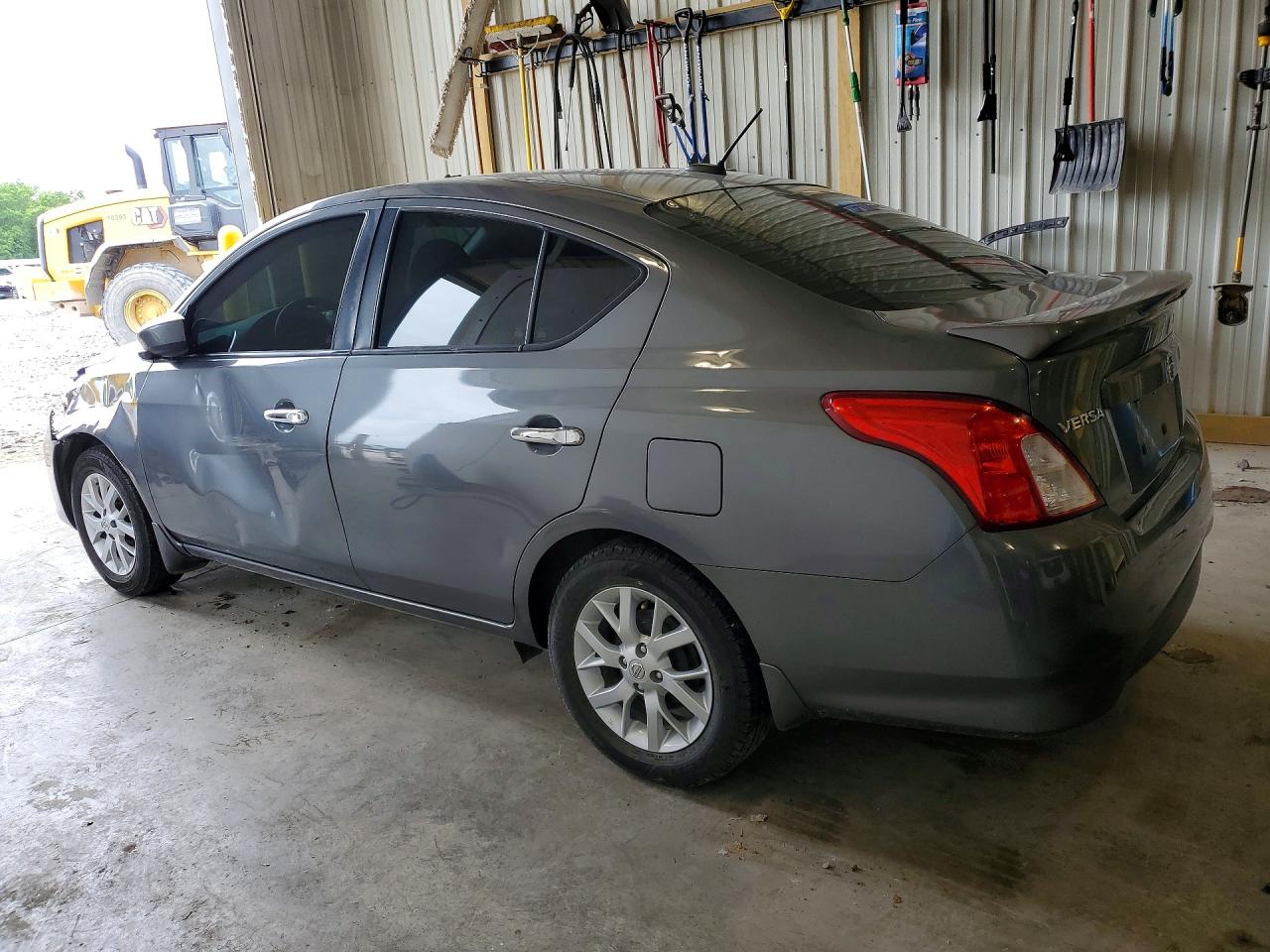 Nissan Versa Sv