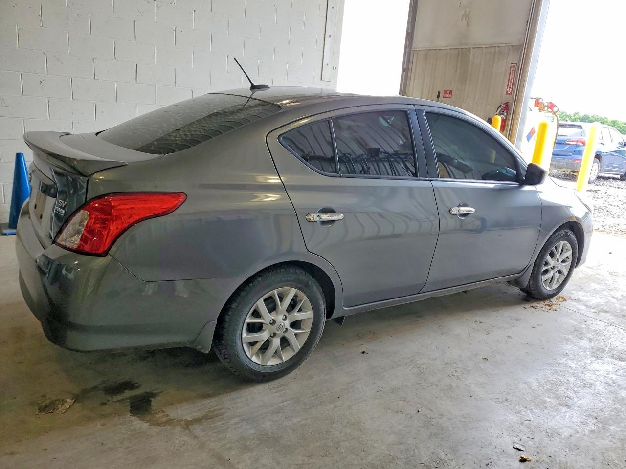 Nissan Versa Sv