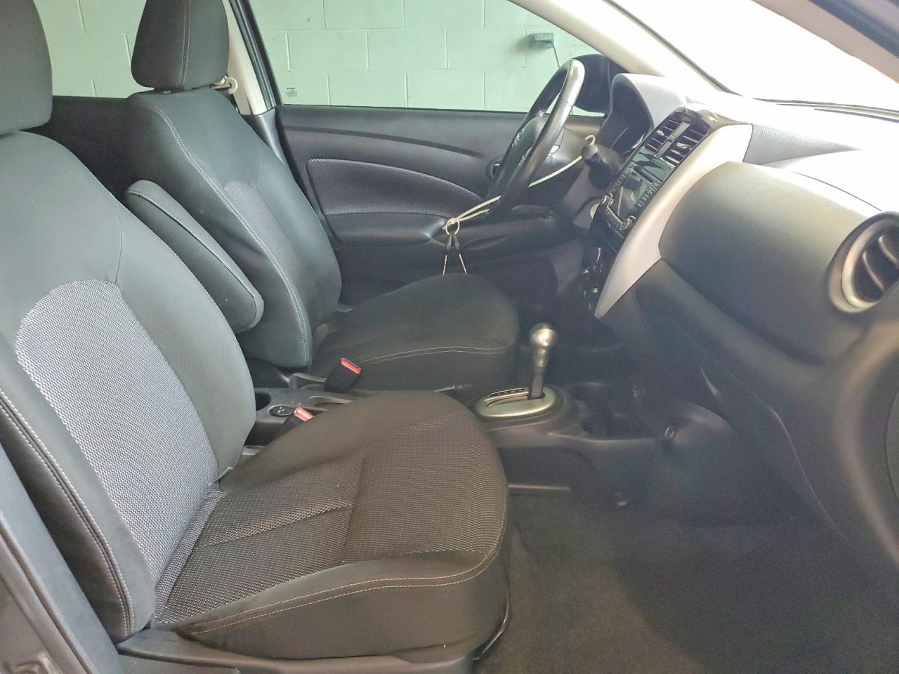 Nissan Versa Sv
