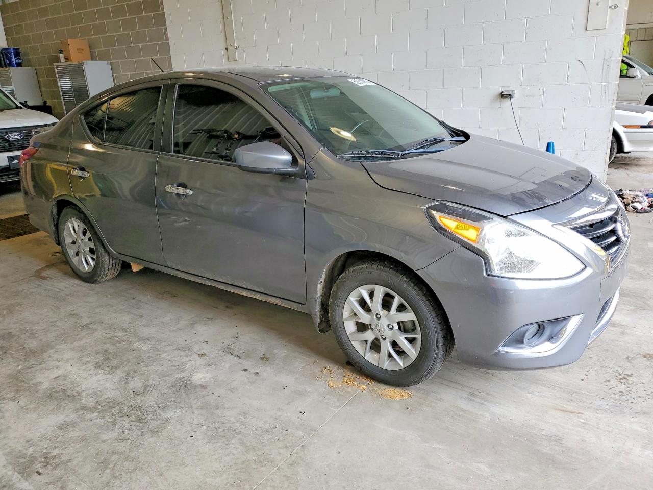Nissan Versa Sv