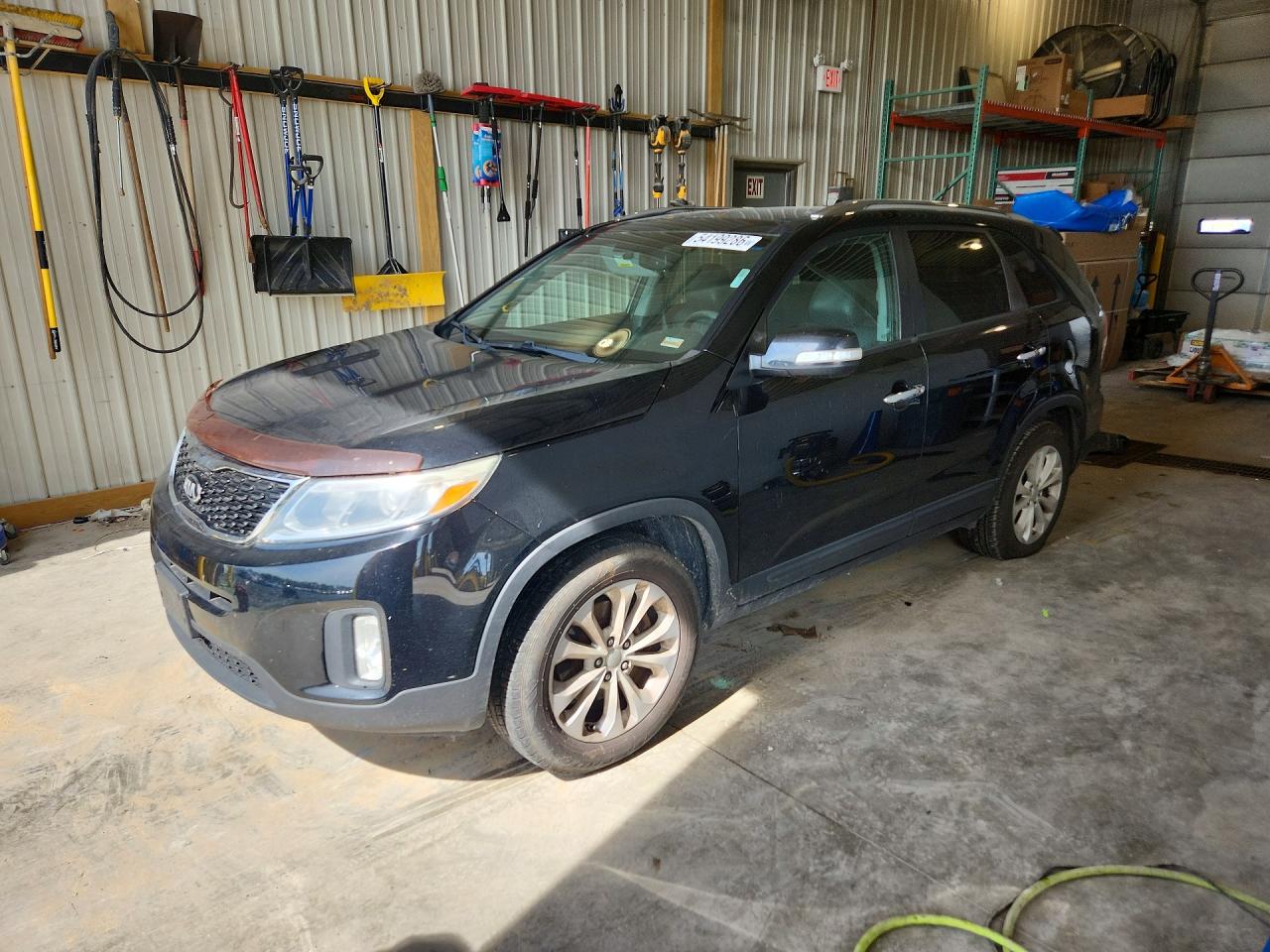 Salvage Kia Sorento Image