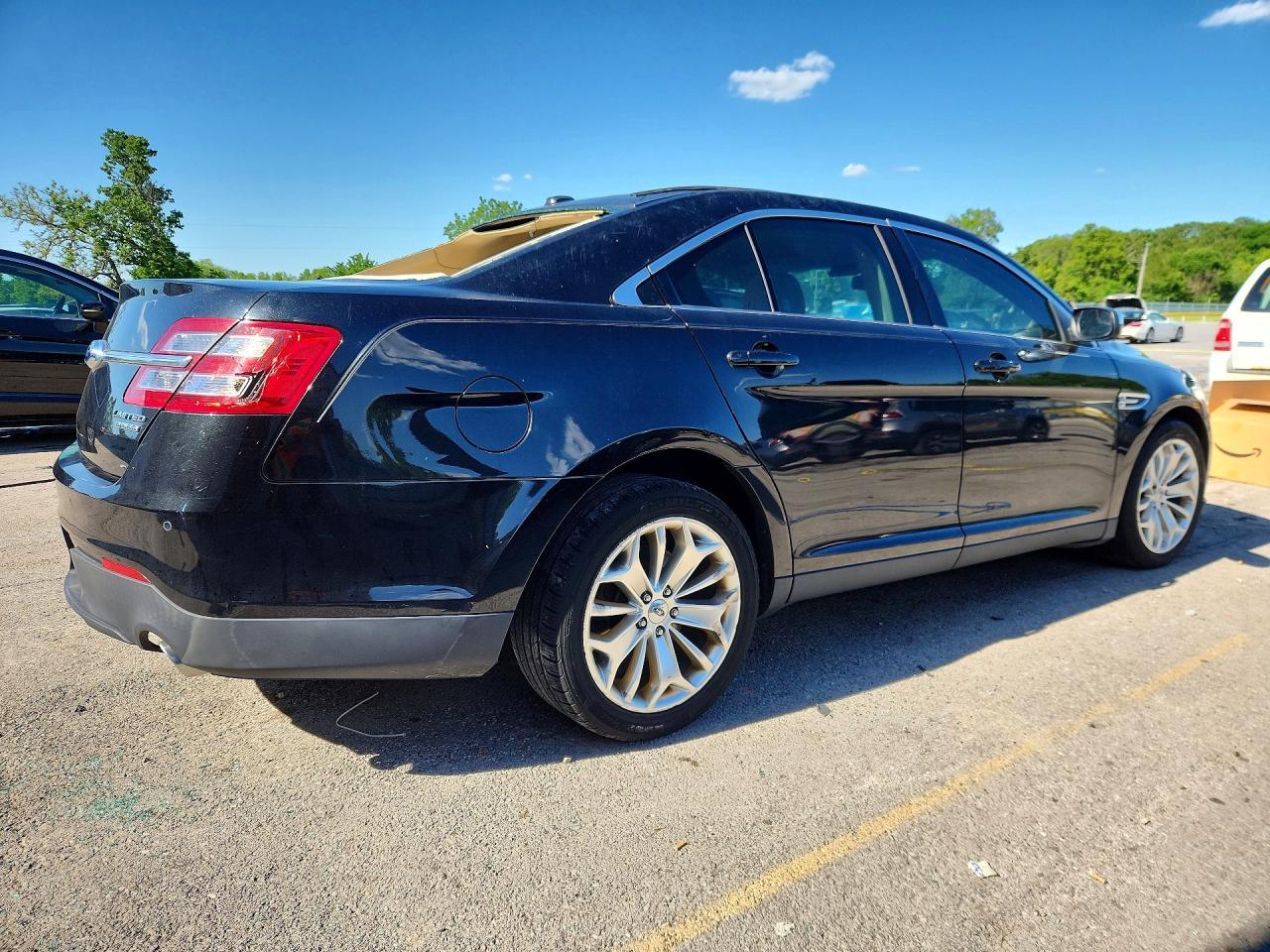 Ford Taurus Limited