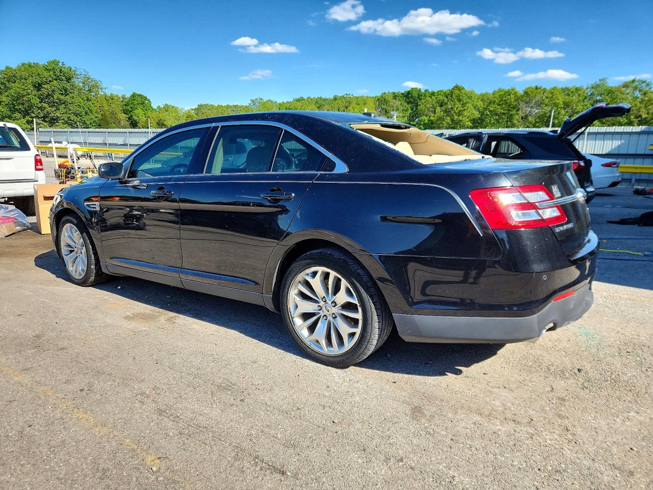 Ford Taurus Limited