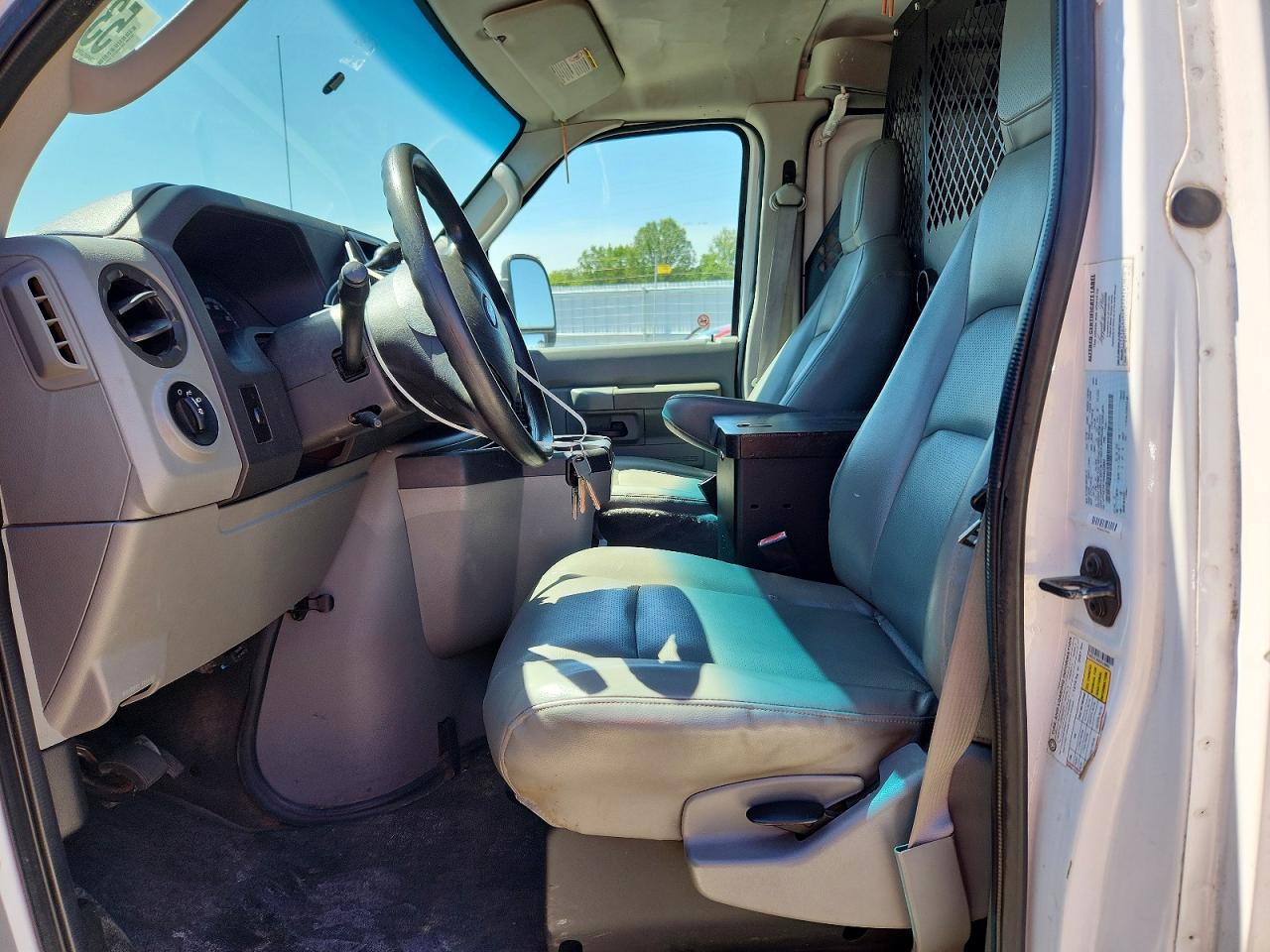 Ford Econoline E250 Van
