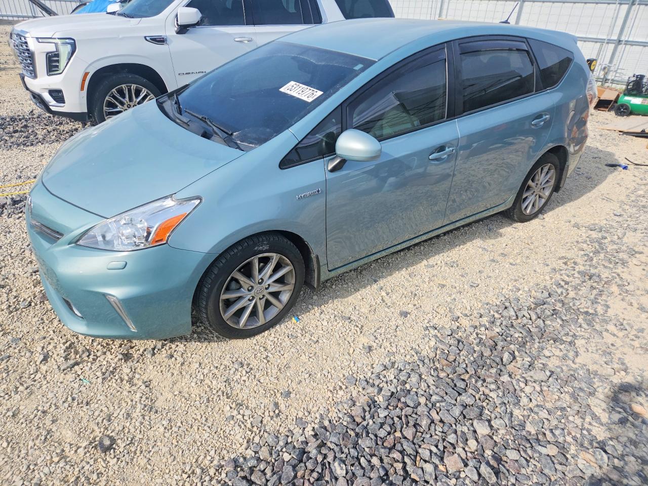 Salvage Toyota Prius Image