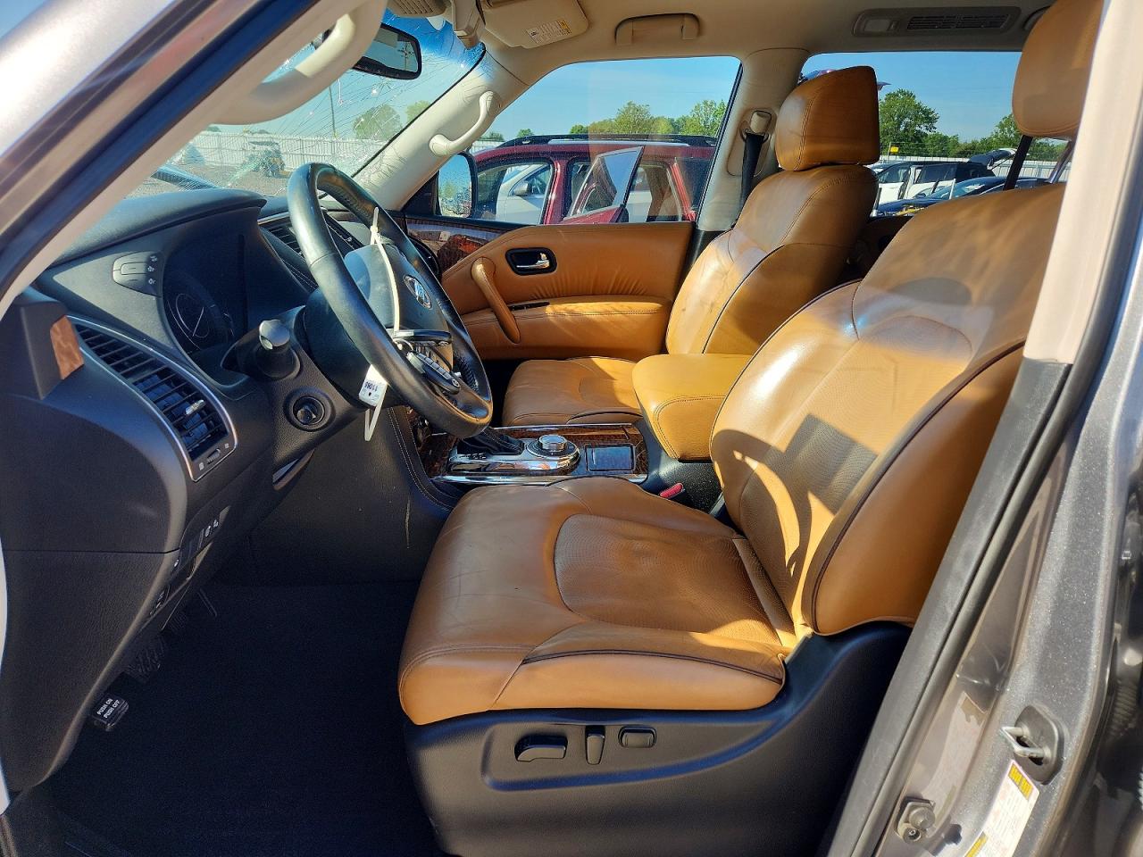 Nissan Armada Platinum