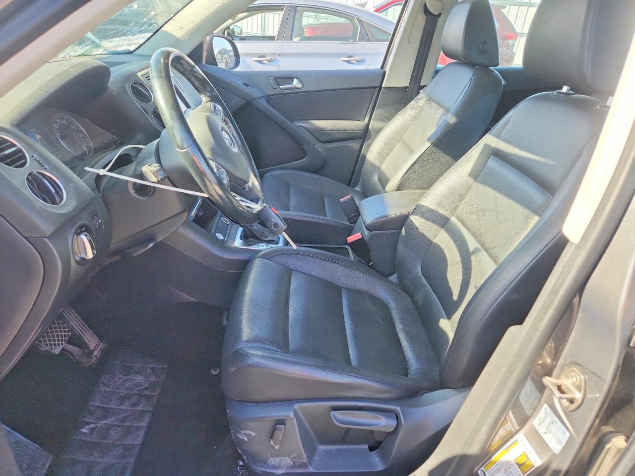 Volkswagen Tiguan S