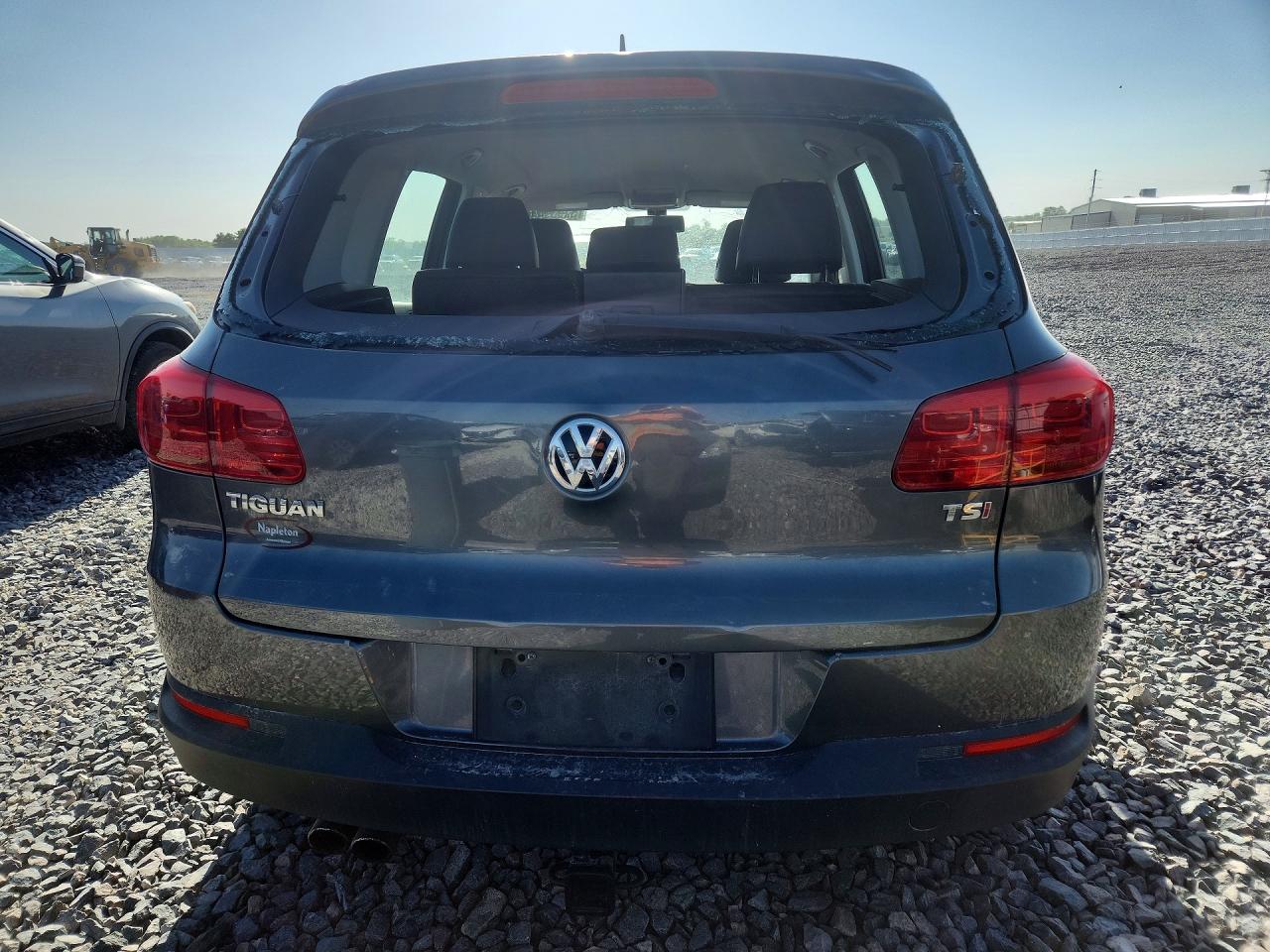 Volkswagen Tiguan S