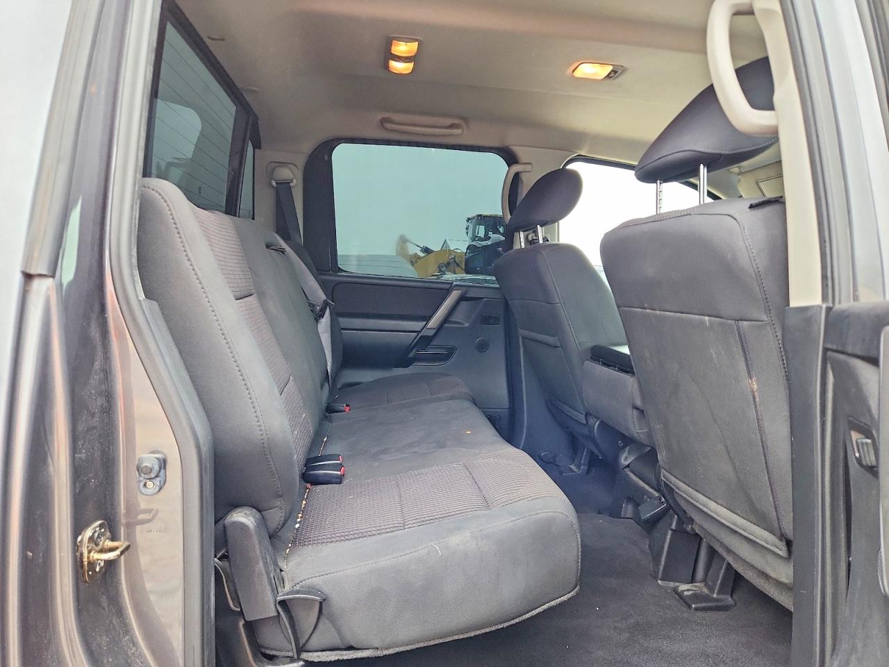 Nissan Titan S