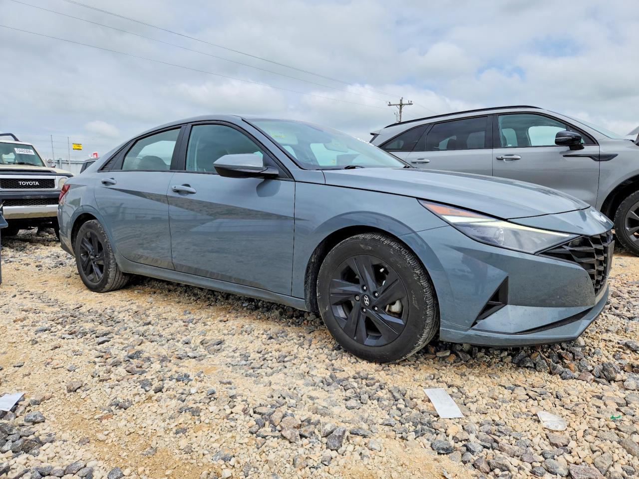 Hyundai ELANTRA Sel
